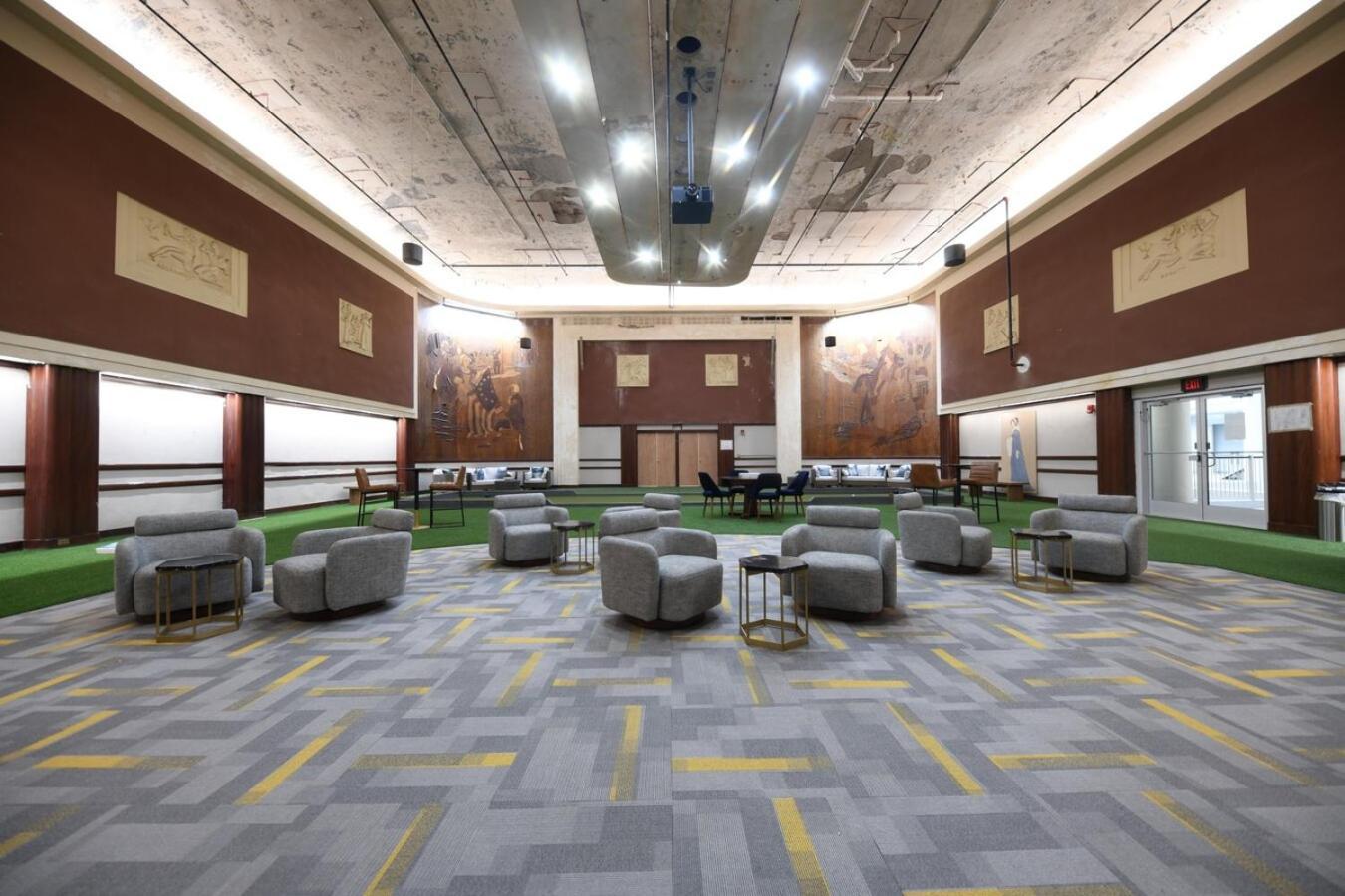 Free Parking! Downtown King Suite Lucas Oil- Conv Center Skywalk#1 Indianapolis Exterior photo